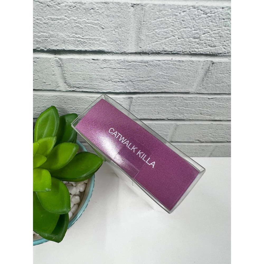 HUDA BEAUTY Demi Matte Cream Lipstick Plumping Pigment ‘Catwalk Killa’ - Picture 7 of 7